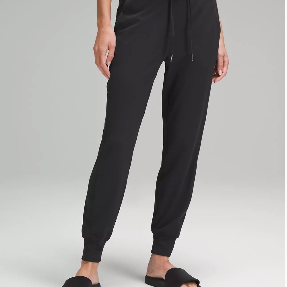 Lululemon Ready to Rulu Jogger